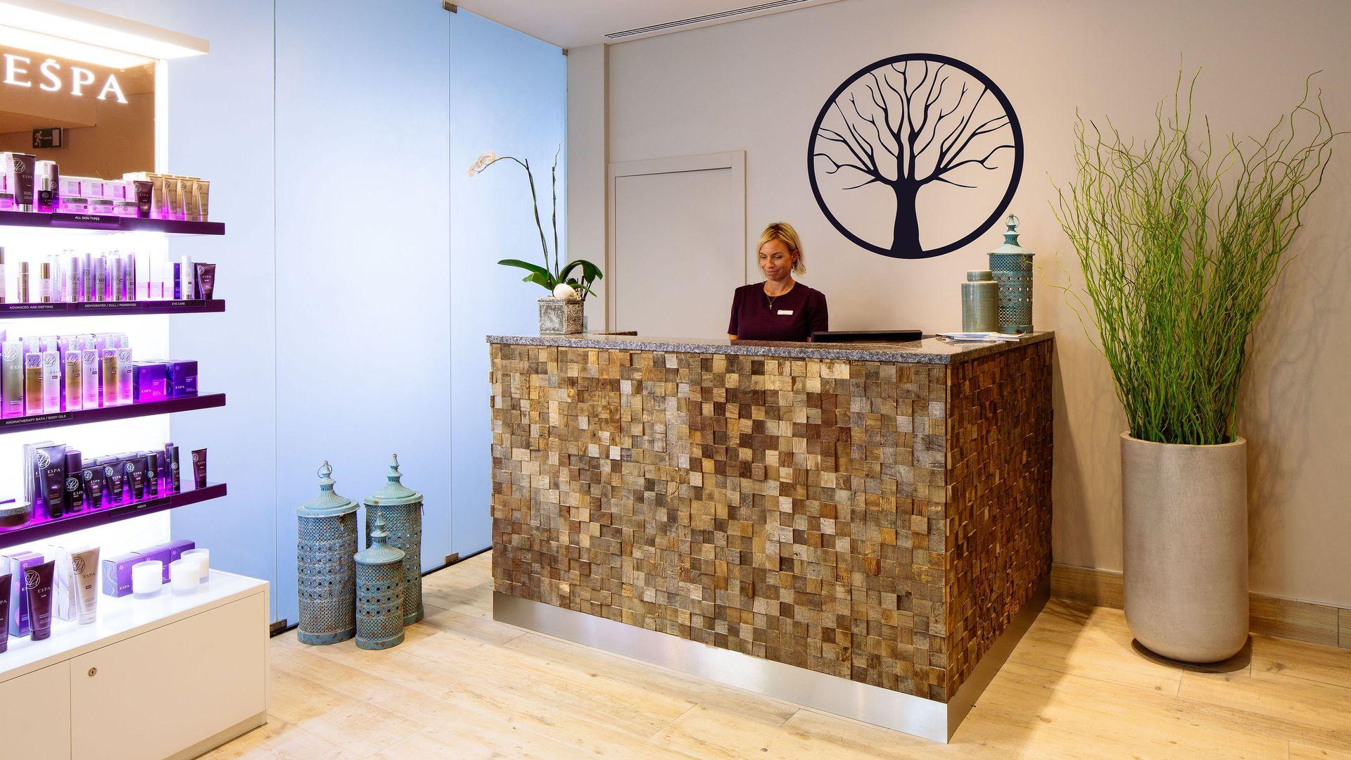 Monchique Resort & Spa spa desk