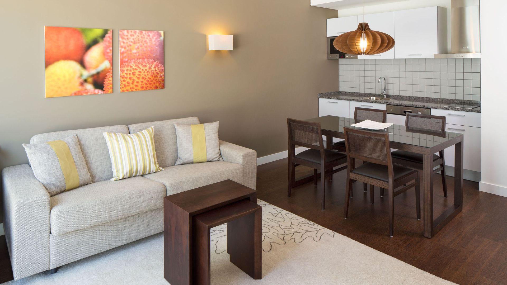 Monchique Resort & Spa lounge-kitchen