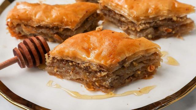 Best tasty dishes to try in Greece