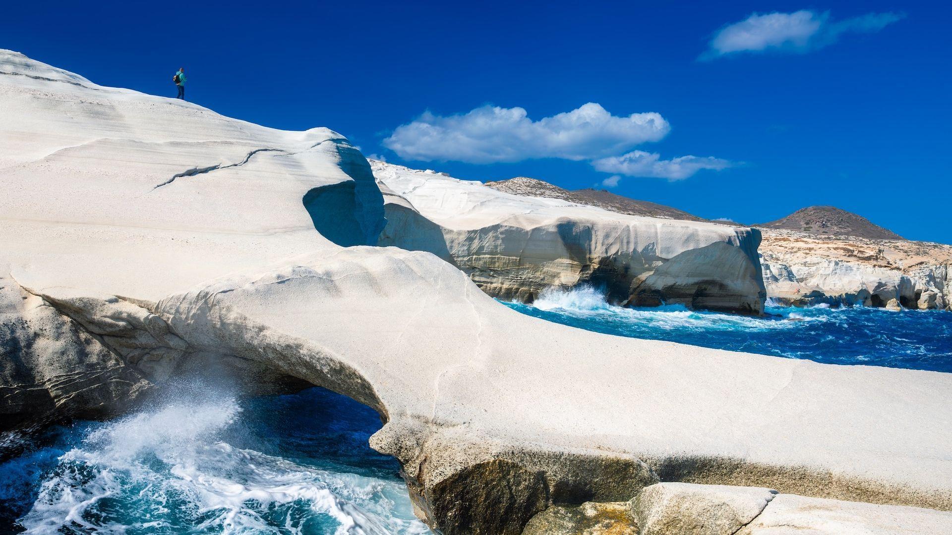 Sarakiniko Beach