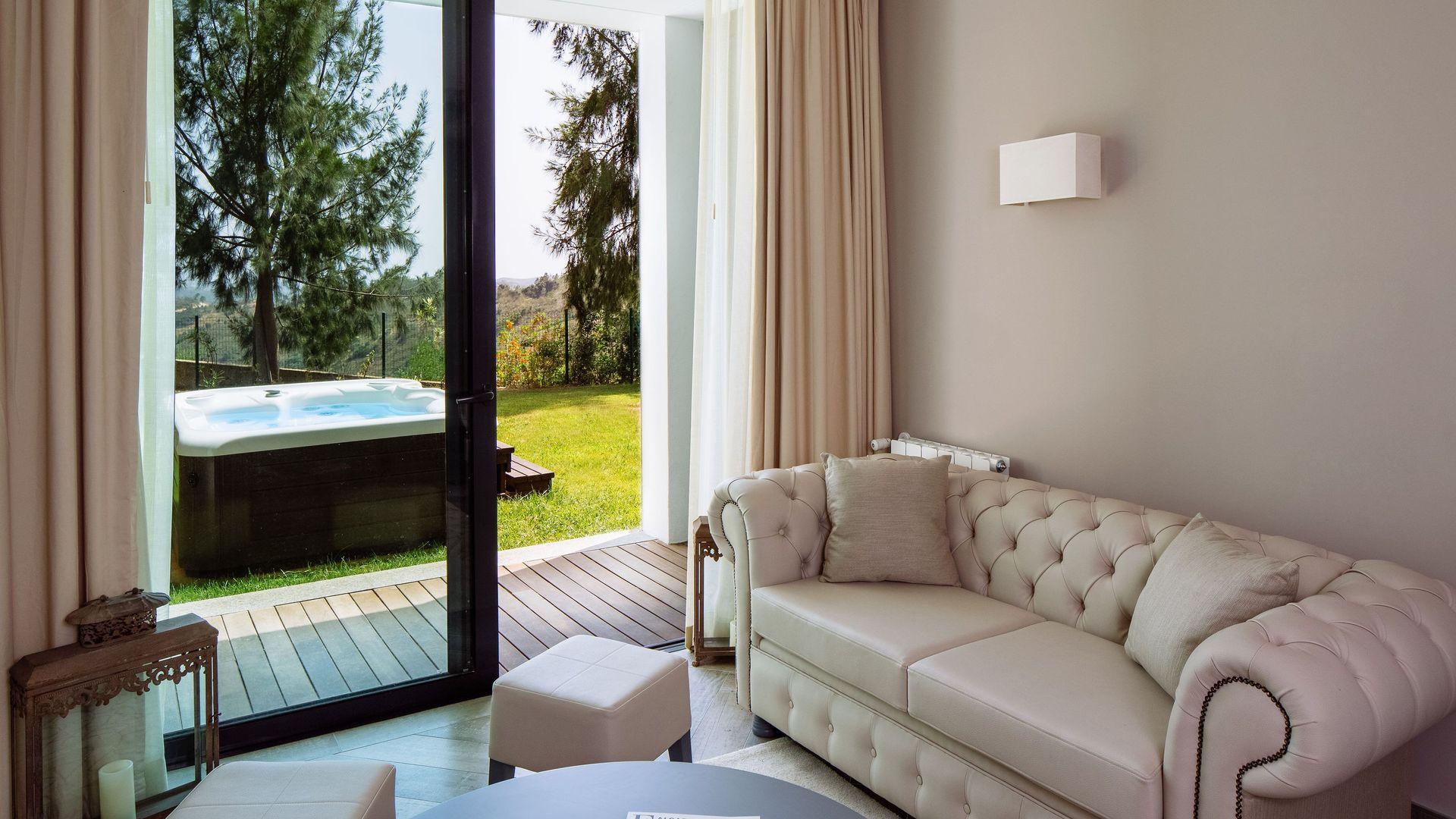 Monchique Resort & Spa lounge