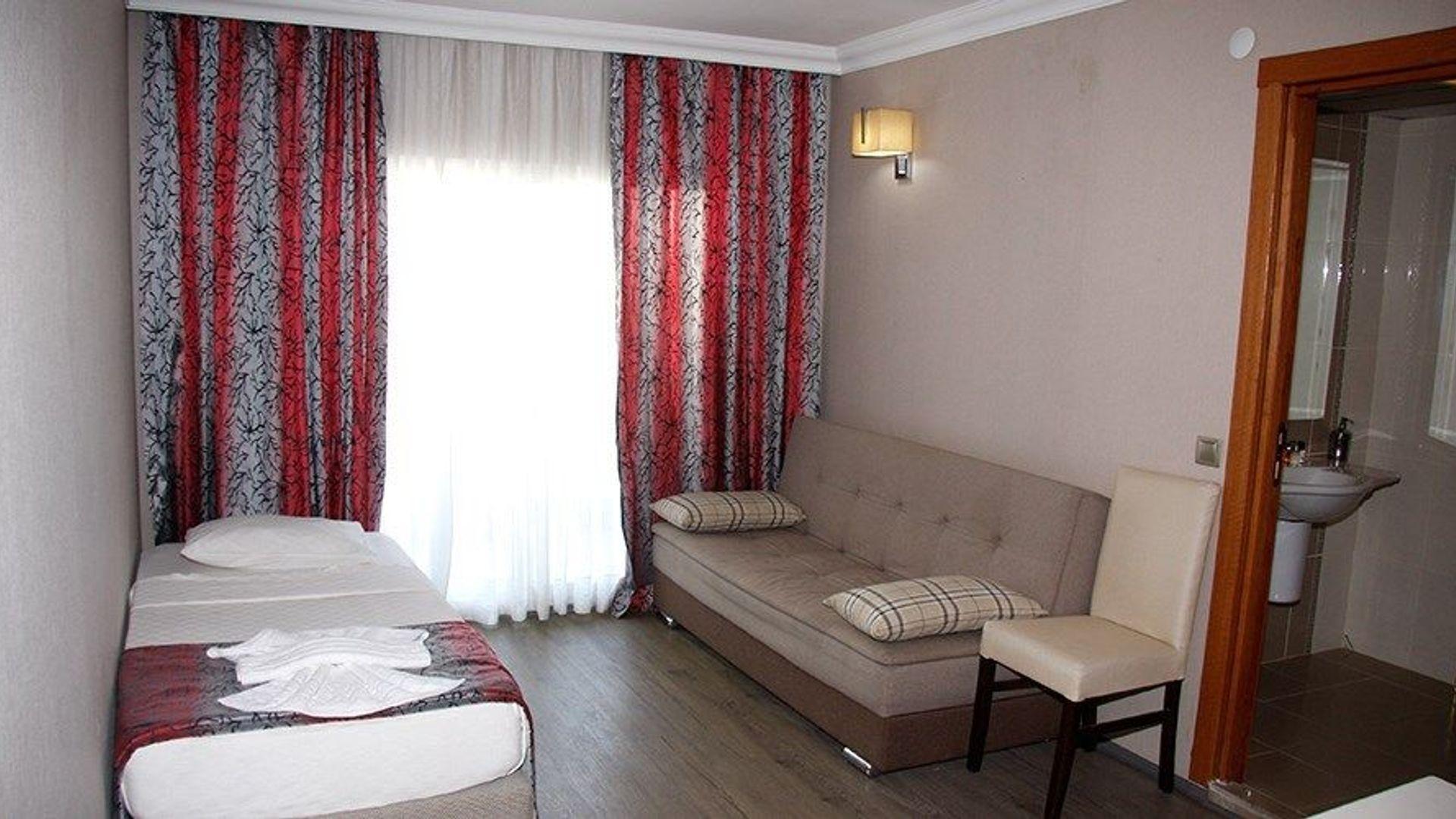 Mehtap Family Hotel lounge