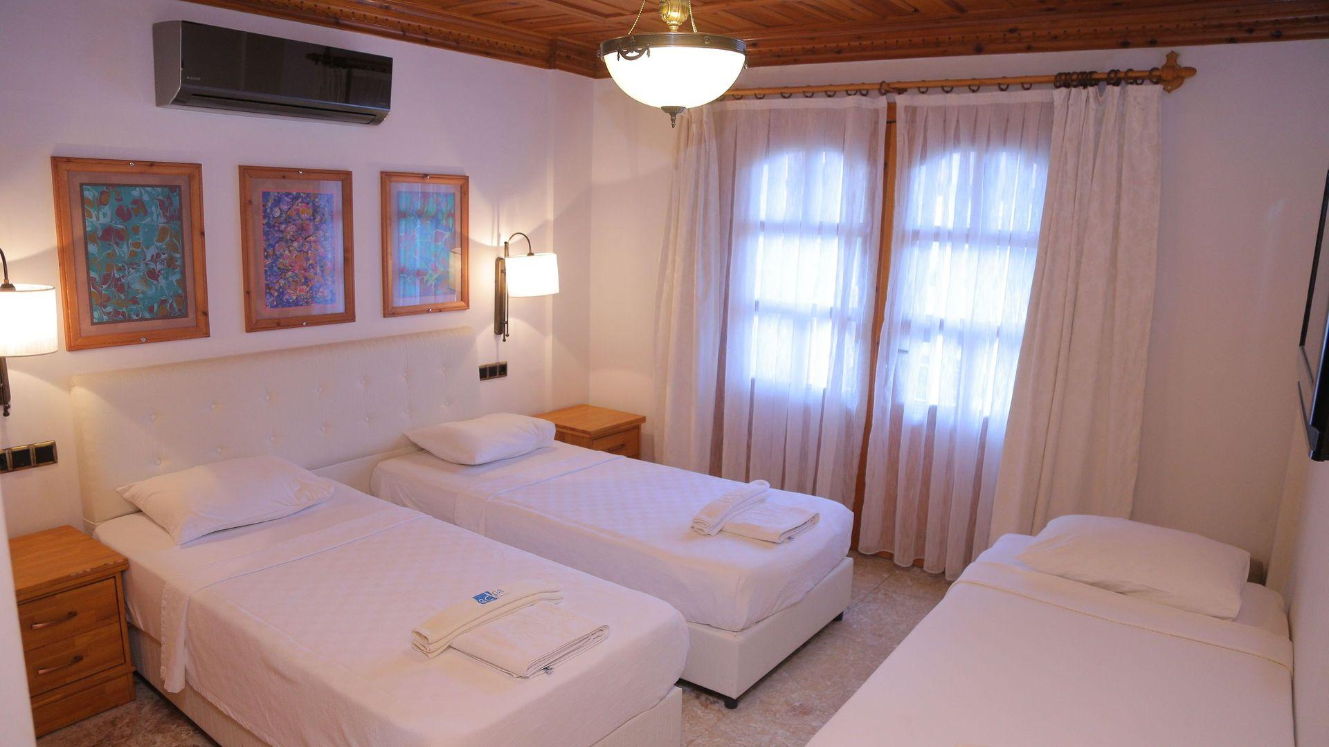 BC Spa Hotel twin room